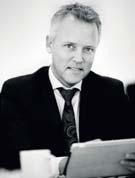 civilekonom Anställd 2004 Aktier i Saab: 1 433 MICAEL JOHANSSON Senior Vice President och Head of