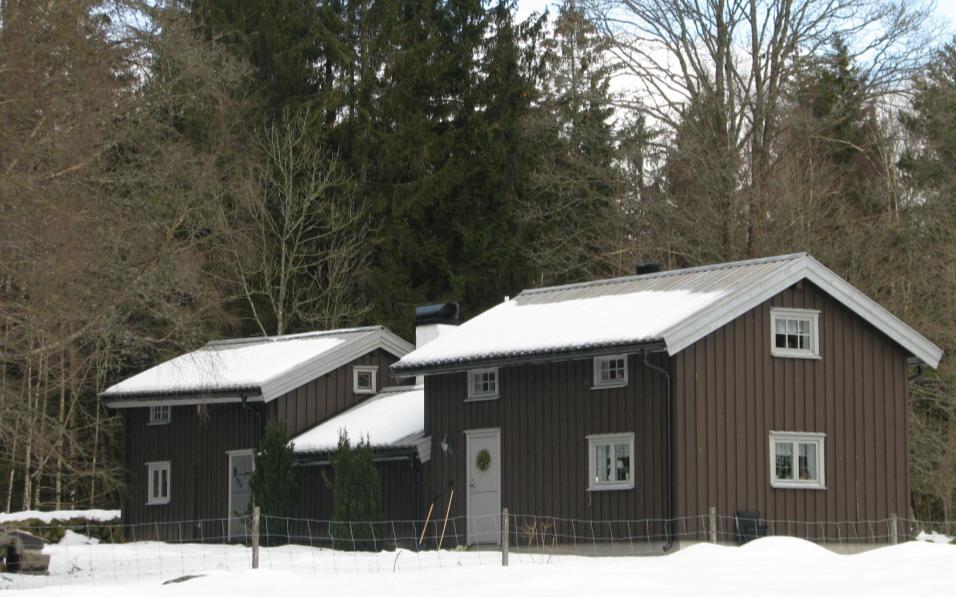 ett skåp. Knapabo en vinterdag 2006.