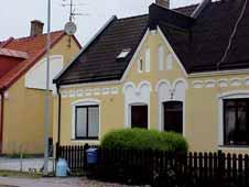 fastighet: ÖSTRA HAGA 8, hus A. adress: Hagagatan 4. ålder: 1900. Ombyggt 1949, 1976. arkitekt / byggm: Peter Boisen. S. Persson (1949), S.