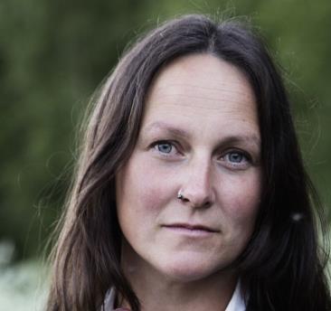 På ett nyskapande sätt med bland annat uruppförande av den första Härjedalspipskonserten för pipa och orkester av Mats Edén samt den nyutkomna skivan 'Ol'Jansa' tar han Härjedalspipan in i framtiden.