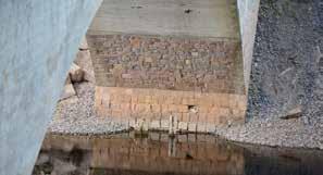 17-126-1 Bro över Rottnan vid Årås Valvbron vid Årås tillhör den första generationen armerade betongvalvbroar i landet och har en given plats i den svenska brohistorien.