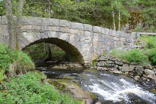 Grimmelandsbron är en stenbro i ett spann som enligt uppgift kan ha byggts redan någon gång under 1600-1700 talen.