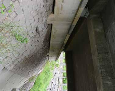 Bågbroar av betong brukar normalt sett vara stora konstruktioner i framträdande lägen i landskapet där topografin på ett eller annat sätt har dikterat villkoren för konstruktionerna.