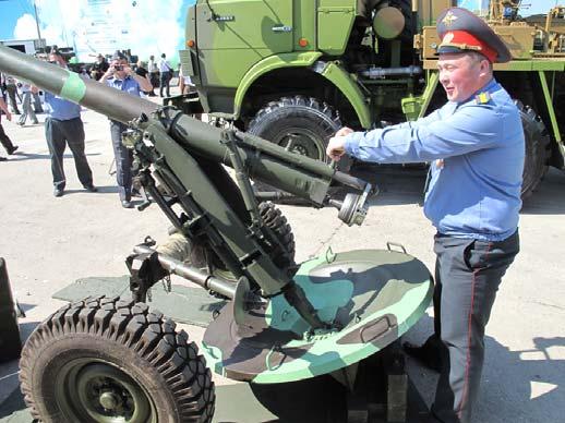 De motoriserade skytteförbanden skall också få ett antal för att ersätt 120 mm granatkastare.