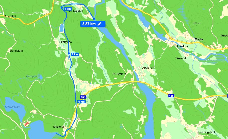 4. Skjulån som rinner ut i Stångån Kort beskrivning av vattendraget Vattendraget rinner knappt fyra kilometer från sjön Nerskjulen genom främst barrskogs- och åkermark fram till utloppet i Stångån.