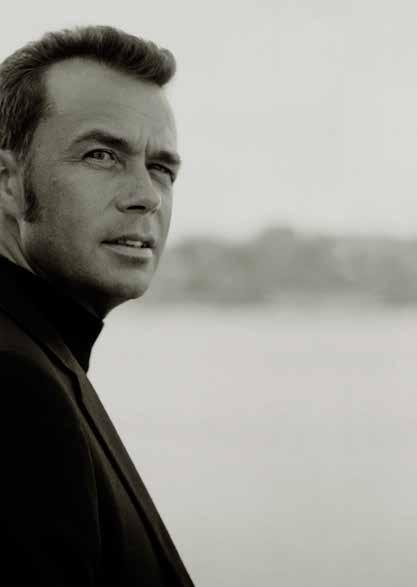 A legend tribute Nästan kriminellt bra musik! Hyllningskonsert till den skönaste sångaren och entertainern av dem alla!
