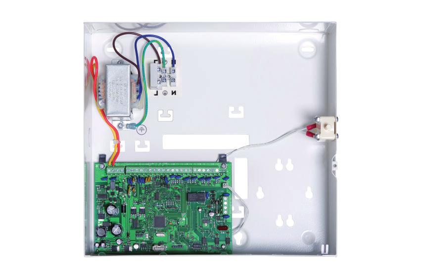 2 AMAX2-P1E Intrångskit, en/pl/tr/h, Ethernet Systemöversikt 2 Databssansltning mellan centralapparaten och modlen 8 Ethernet-nätverksansltning till Ethernet-adaptern (D6680/ITS-