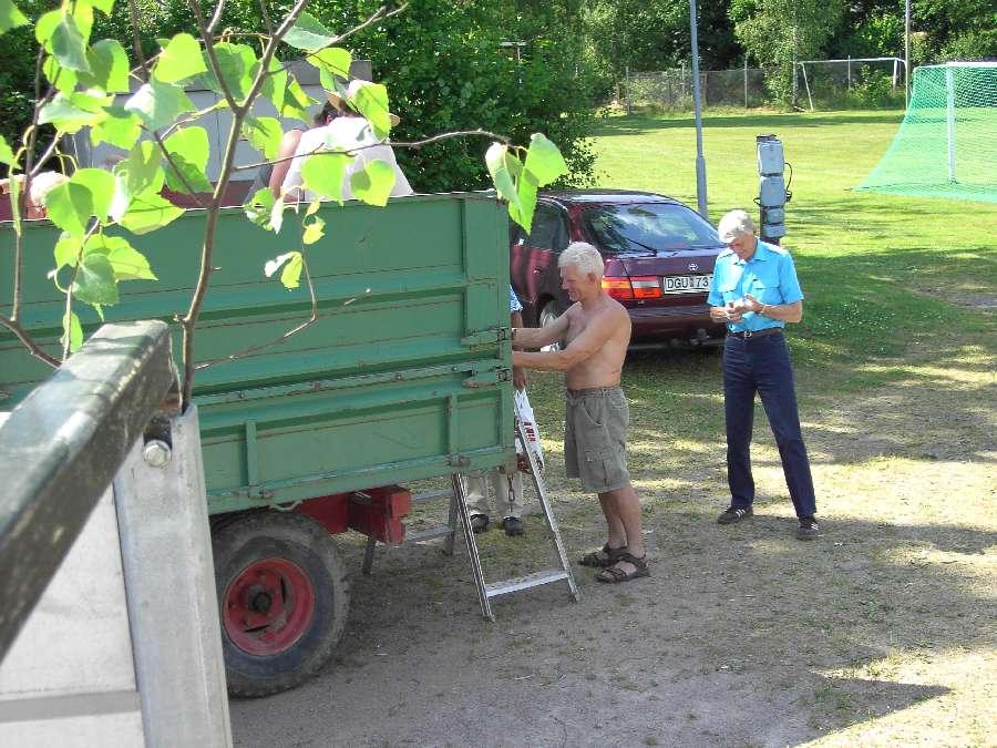 Södra skogsägarna förvaltar skogen och förvaltare är Dag Nilsson. Dag hade tipsat om lämplig färdväg, ordnat med kartor för deltagarna samt lämnat intressant information inför utflykten.