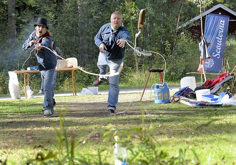 Stämpeljakten! Besök en förening/organisation på området. Du kan börja var du vill efter sträckan. Vid första besöket får du ett startkort som du samlar stämplar på.