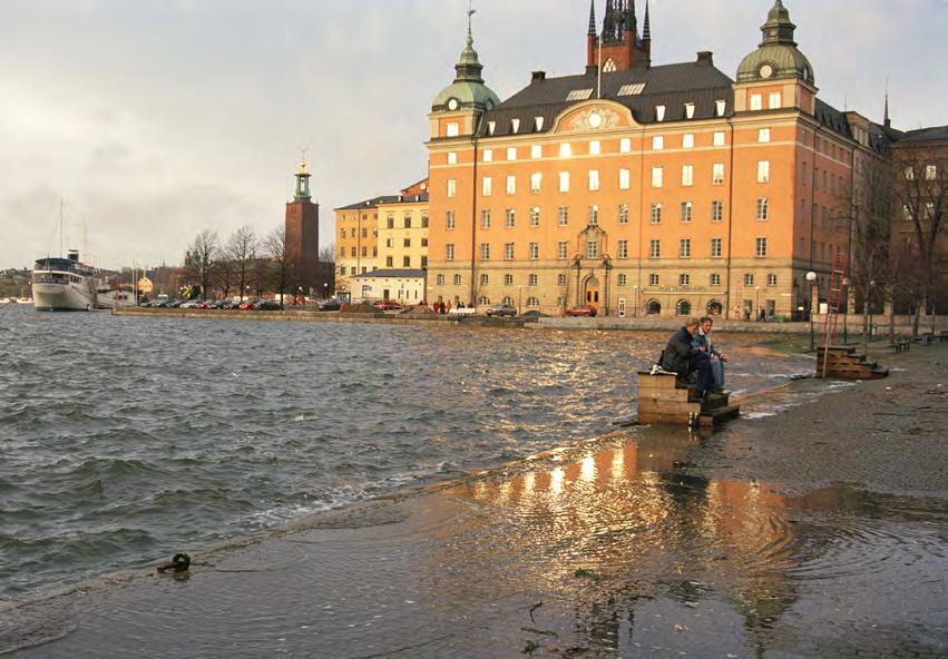 Också på Gamla stan-sidan har en smal udde skjutit ut från Järntorget mot söder och det är mycket möjligt att den för 1000 år sedan bildat ett smalt näs.