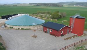 1. BIOGAS BLIR TILL FORDONSGAS Utveckling av biogasanläggningen På Plönningegymnasiet norr om Halmstad drivs en biogasanläggning i Region Hallands regi.