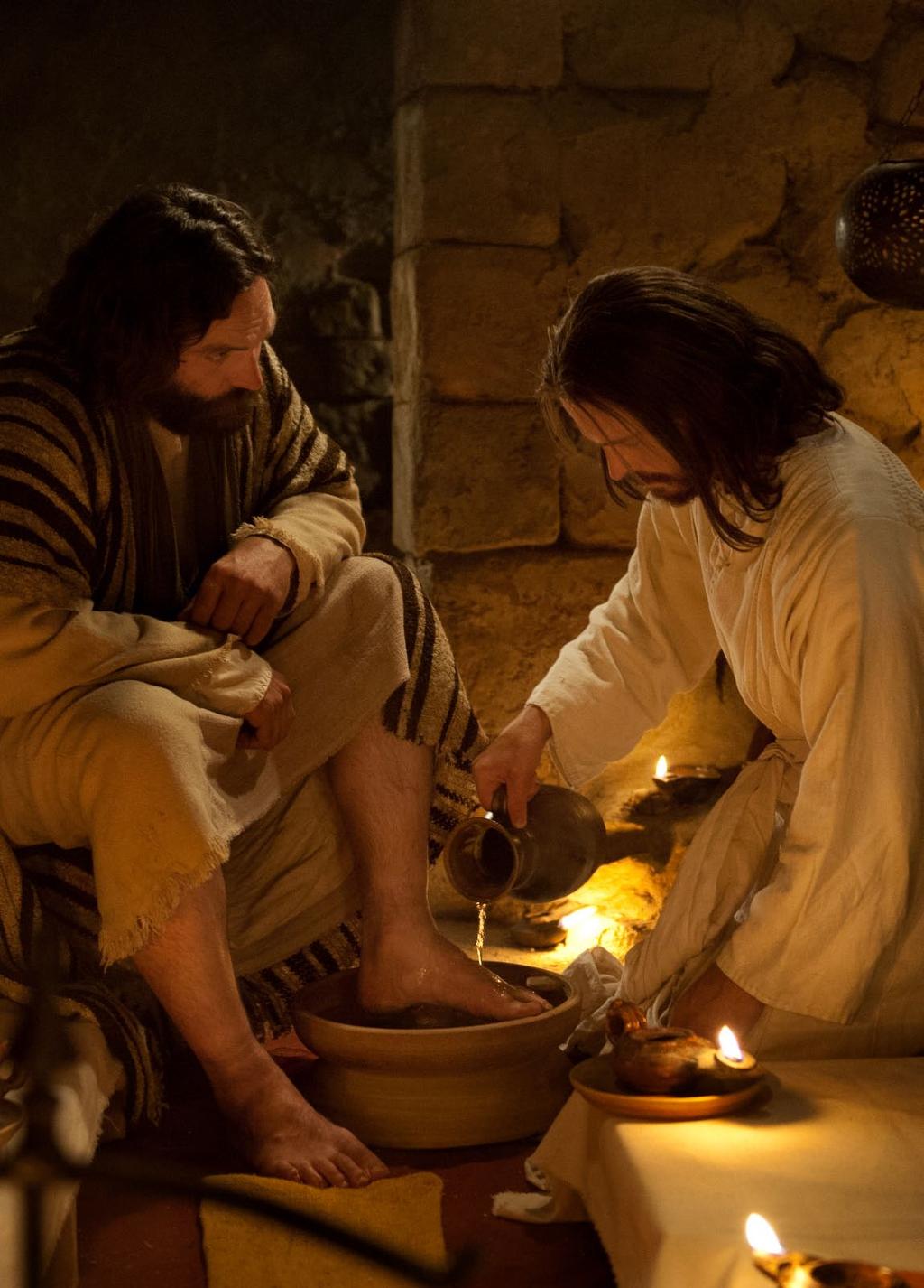 Jesus tvättar fötter Text: Mika Juurikivi 6 I Johannesevangeliet kapitel 13 läser vi hur Jesus tvättar sina lärjungars fötter. Det är en handling som ingen hade kunnat förvänta sig.