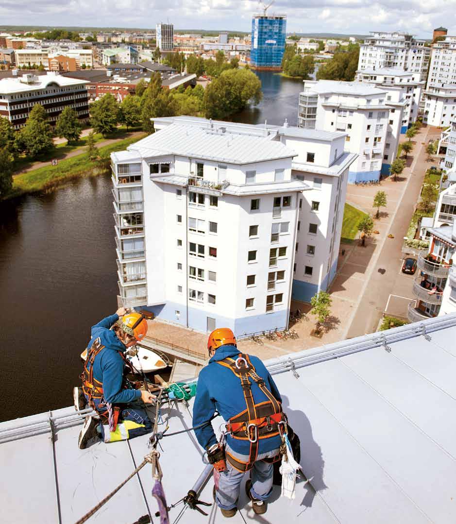 Visste du att det är lag på att fallskydd måste användas vid allt arbete på höjder över 2 meter.