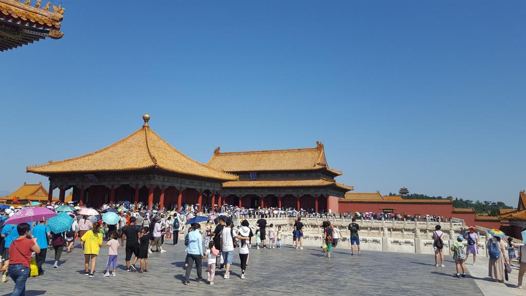 ICPR 2018 in Beijing 4 Ida-Maria Sintorn & Robin Strand On August 20:th, we traveled to Beijing in China to participate in the 24 th biennial world conference on pattern recognition, ICPR 2018.