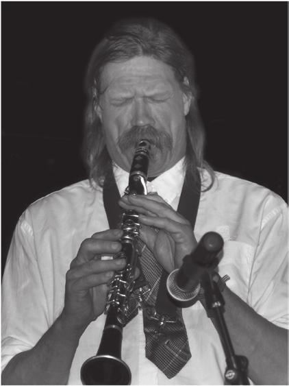 Klarine isten Sverker Nyström har e långt och framgångsrikt förflutet som New Orleansmusiker och spelar numera vanligtvis i Papa Piders Jazzband.