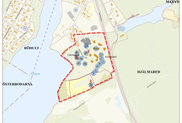 1800-talet. Folkhögskolans byggnader är tidstypiska och välbevarade sedan 1970-talet.