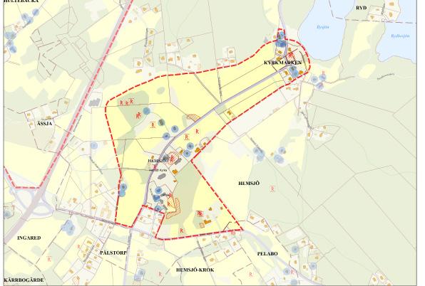 Hemsjö kyrka från 1700-talet revs år 1859 i samband med att gårdarna flyttades ut från den gamla byn. Kyrkogården till Hemsjö gamla kyrka finns kvar och är belägen på en kulle.