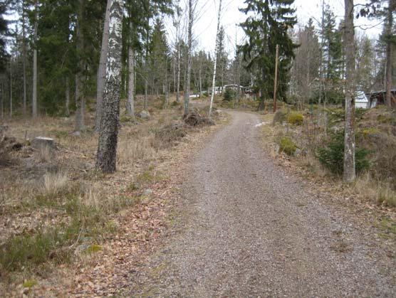 10 (25) Framkomlighet I punkterna B1,B2 och B7 ligger det berg och större stenar på båda sidor om vägen vilket kan innebära försvårad framkomlighet, främst under anläggningstiden.