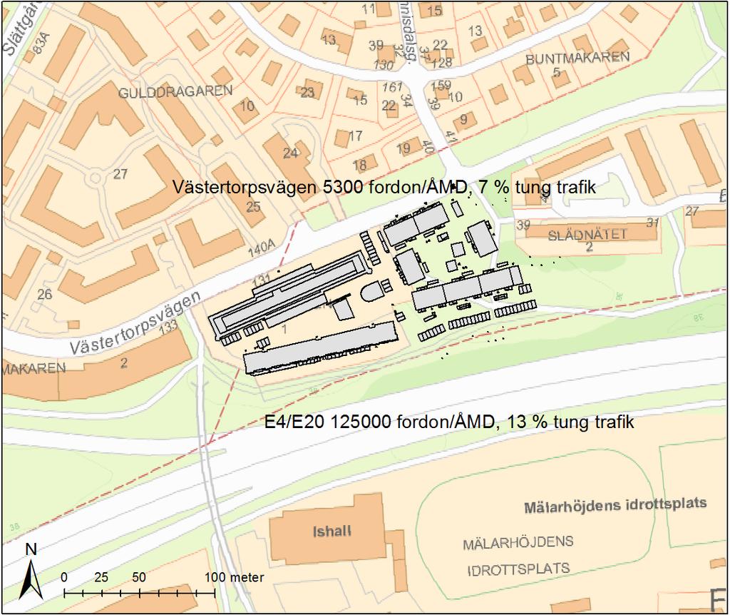 Figur 1: Fordonsflöde som trafik per årsmedeldygn samt andel tung trafik för E4/E20 samt Västertorpsvägen. Ny och förändrad bebyggelse visas som gråa ytor.