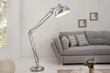 Golvlampa med industriell