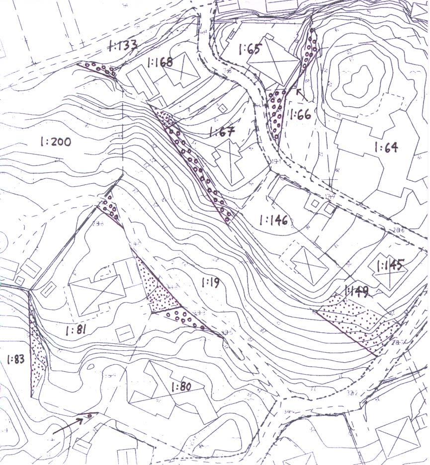 Ljungs-Hälle 1:80 föreslås erhålla mark från Ljungs-Hälle 1:19 (med ringar markerat område).