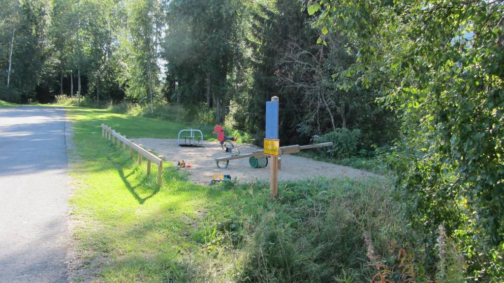 Invid Lisastigen finns en liten lekpark, som betjänar närområdet. Bild 6. Lekpark invid Lisastigen. 3.4 Befolkning I Korsholm är befolkningstalet cirka 19380 (2016, Statistikcentralen).