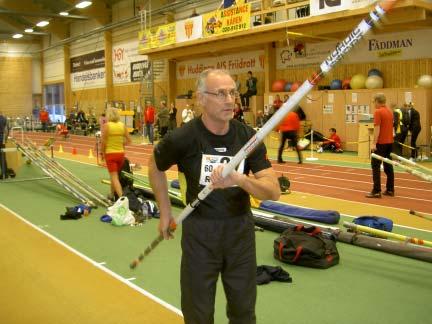 hopp lika många. Bland kvinnliga veteraner är intresset för arenafriidrott (frånsett VSM i Skellefteå) fortsatt dåligt.