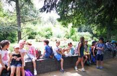 UTFLYKT, CP-CE1 till Jardin des plantes, La Grande Galerie de l Evolution och djurpark Det blev en underbar sommardag för våra yngre elever som var på utflykt igår.