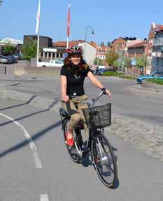 Om fler väljer cykeln istället för bilen i våra tätorter så får vi också en bättre stadsmiljö med minskat buller, bättre luft och större ytor för mötesplatser och folkliv En ökad cykling är därför