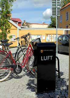 Cykeln ses också som ett viktigt medel för en ökad rörlighet och vardagsmotion. Gående och cyklister, och deras intressen och behov, ska därför prioriteras högt i samhällsplaneringen.