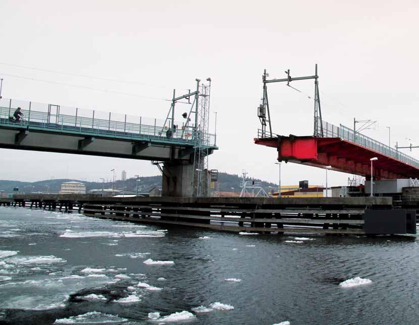 KONCEPTET Vem har ansvar för vilka broar? Götaälvbron styrs av Göteborgs Stad medan Trafi kverket kontrollerar Marieholmsbron.