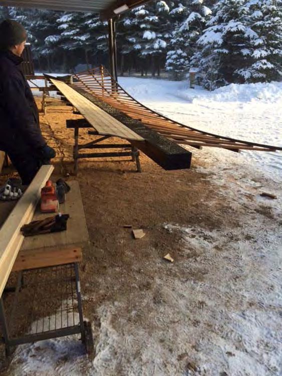 utformade. Detta blev möjligt tack vare arkivhandlingar. Där finns de dimensioner och den utformning av vingarna som möllebyggaren Jöns Rosenkvist använde till Krageholms mölla, noggrant beskrivna.
