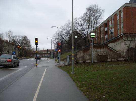 SID 3 (6) Befintliga förhållanden Fastigheten Rågö 1 byggdes för ändamålet att upplåtas till SHIS (Stiftelsen Hotellhem i Stockholm).