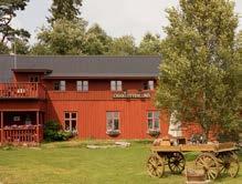 Beautifully situated next to the beach on the shores of lake Jällunden. Child-friendly in a wonderful natural setting. Open all year round. +46(0)371-711 13 www.pellesisunnaryd.
