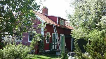 1977 års inventering uppger felaktigt, att huvudbyggnaden härrör från 1860-talet. å tillvida det inte flyttats redan på 1852 års karta finns ett hus i gårdshusets läge.