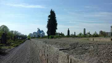 1963) kthetsvärde rkitekturvärde amhällshistoriskt värde Mönsterås gamla kyrkogård utgör ett tidstypiskt och välbevarat exempel på en stadskyrkogård från 1800-talets slut med raka