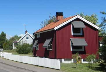 yggnadens fasader präglas idag enhetligt av en renovering gjord omkring 1940-talet, vilken i sig har ett kulturhistoriskt värde. Fin veranda och lertegeltak.