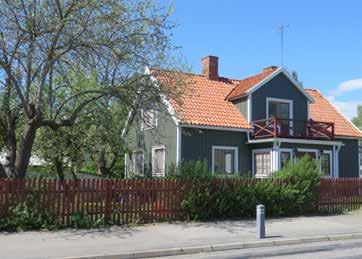 Kraftigt ombyggd i flera omgångar, bland annat har källare grävts (troligtvis omkring 1950-talet), varvid huset sannolikt lyfts.