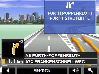 Reality View visar tydligt förekommande skyltar och vilka körfält du skall följa. Läget förblir oförändrat tills du passerat visad plats. Därefter växlar kartan till Navigation igen.