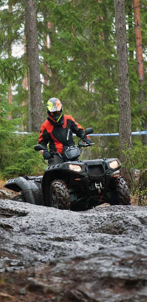 Polaris sportsman XP 1000 Konsten att förena nytta med nöje. TexT STefan Sund Bild MaTTiaS KlocKar Stor motor och lite småändringar har skapat en riktigt underhållande och nyttig maskin.