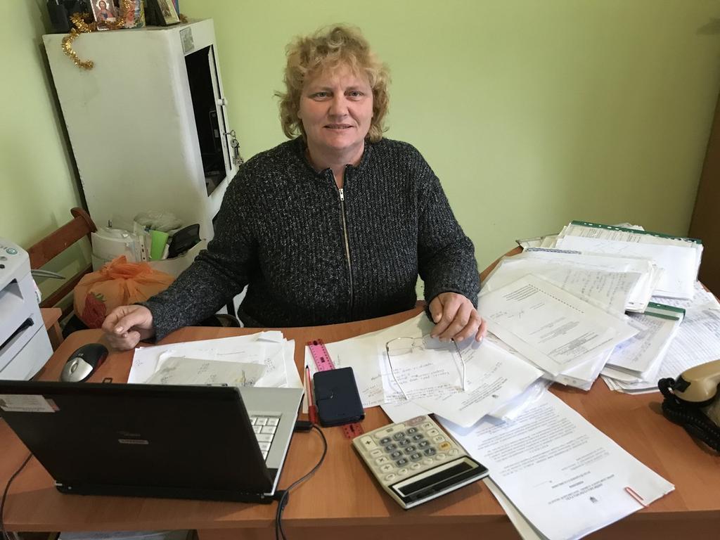 Den nya läkaren på vårdcentralen; Anna Dolgopolova För byns utkomst spelar potatisodlingen en stor roll.