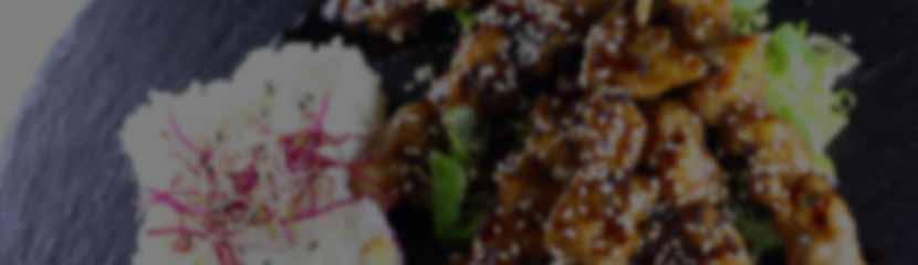 VARMRÄTTER yakitori 129:- Grillad kycklingspett serveras med ris, sallad, sesamfrö, teriyakisås