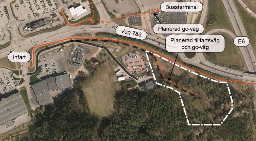 24 Vägsträckan från korsningen vid Biltema fram till en nyetablerad hamburgerrestaurang är nyligen anlagd.