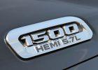 7L HEMI'' emblem för motorhuv Art. nummer: RA0114 '1500 / 5.7L HEMI'' emblem för motorhuv i krom, inklusive montering.