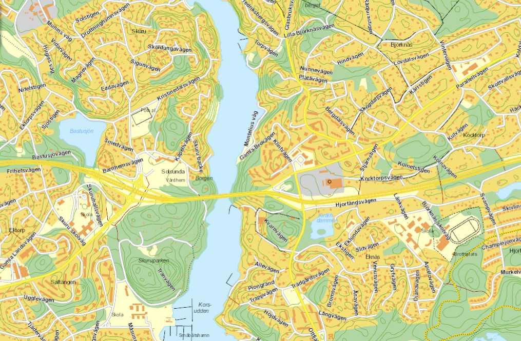 Figur 18. Området kring Skurubron med Skurusundet i mitten, Kvarndammen till höger och Skuruparken till vänster. 12.