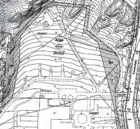 I norra delen av området, där ledningsstråket och eventuell byggnad med källare planeras finns en bestämmelse i detaljplanen från år 1986 ( 5, Mom 2): Inom med O betecknat område får källare inte