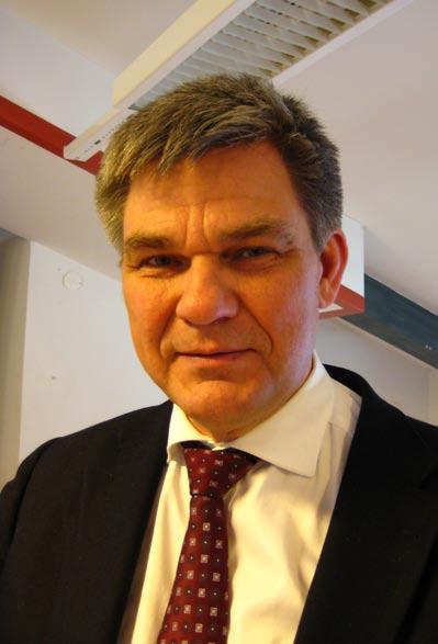 FOMS rikskonferens 2009 Den idéburna organisationen förebild för andra? Peter Örn Peter Örn är konsult och föreläsare och leder idag regeringens Delegation för hållbara städer. Tidigare har han bl.