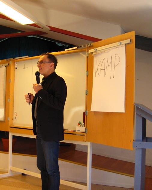OCN (Open College Network) har med Urkraft som bas etablerats i Sverige och används idag i ett 40-tal kommuner, organisationer och företag. Bäckman talar om att det handlar om kamp.