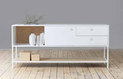 /VITI SIDEBOARD 180 CM /VITI VITI SIDEBOARD 180 CM VIT/EK/KROM VITI SIDEBOARD 180 CM (BxDxH) Vit Vit/Ek/Krom 809 720 90-10 180x42x80 cm 19 950:- Vit/Vit/Krom 809 720 90-30 180x42x80 cm 17 950:-