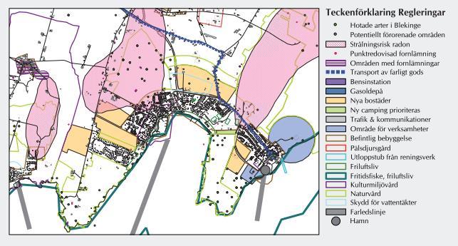 Figur 30 visar översiktsplanen för Hällevik och Nogersund. Aprikosfärgade områden markerar var nya bostäder är planerade.